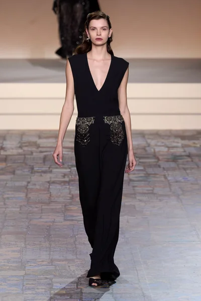 Look 70